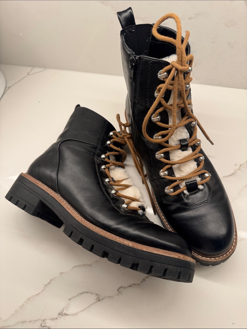 A New Day Leighton Black Faux Fur Lace Up Hiking Boots Women’s Size 10
